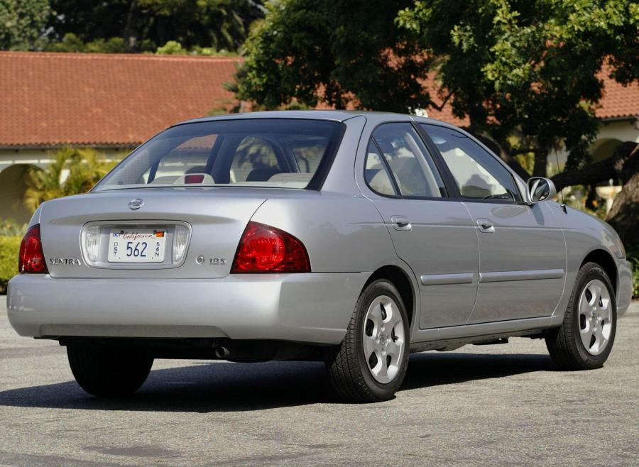  Nissan Sentra 2004 года  (фото 2 из 2)